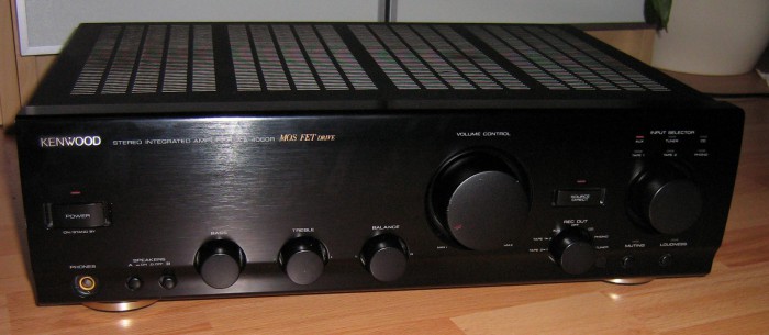 Kenwood_KA-4060_R_Front.jpg