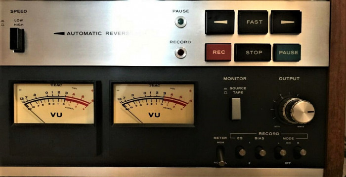Teac-A-6300-front-right.jpg