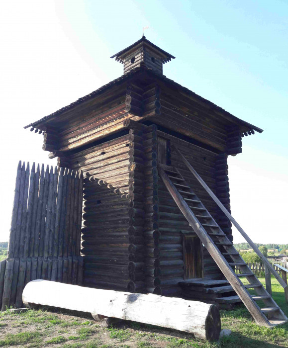 24 Башня острога (XVII в.).jpg