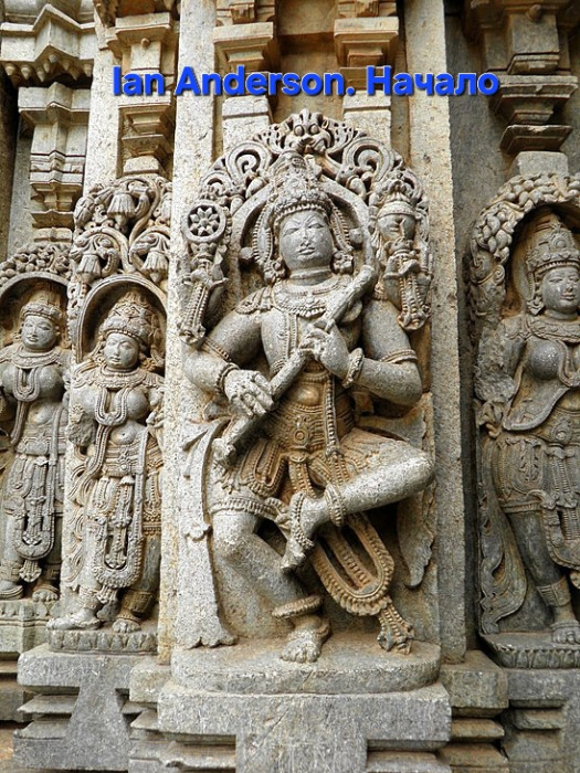 548px-Venugopala_at_Keshava_Temple,_Somanathapura_(6).jpg