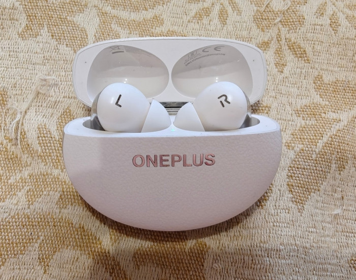 OnePlus Buds Pro 3.jpg