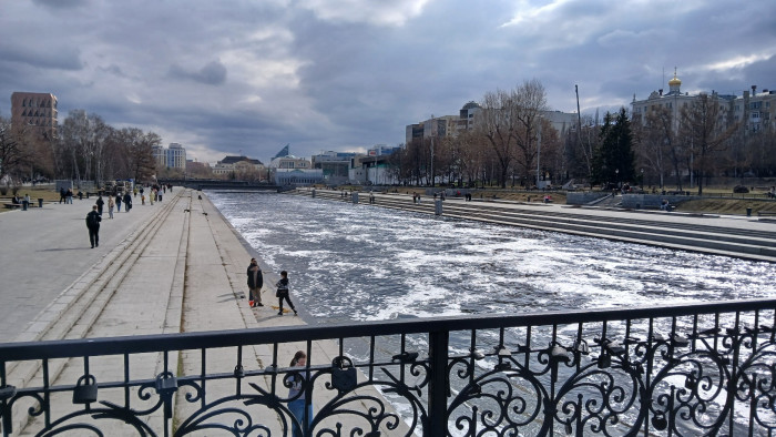 05. Набережная Плотинки.jpg