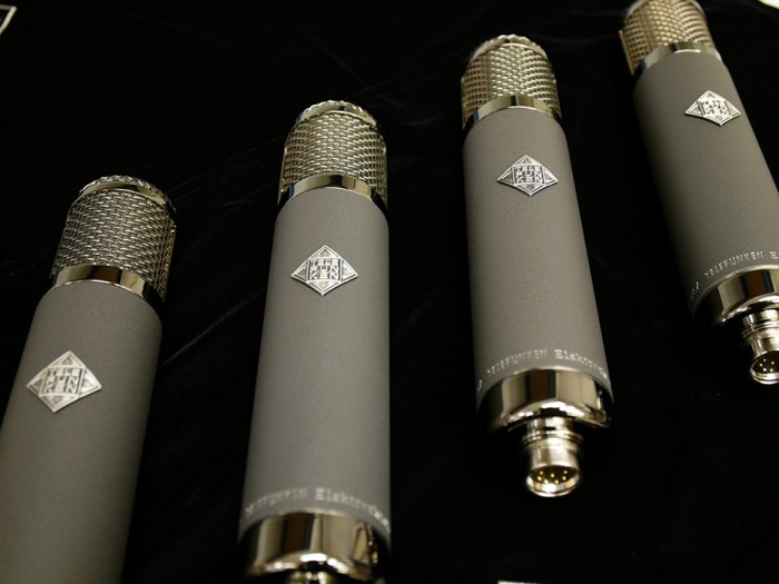ar-51-4-mics.jpg