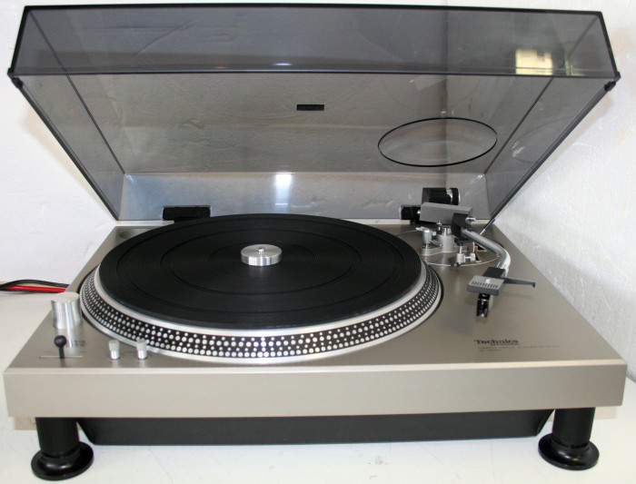 TECHNICS-1200MKI-FRONT-ALL.jpg