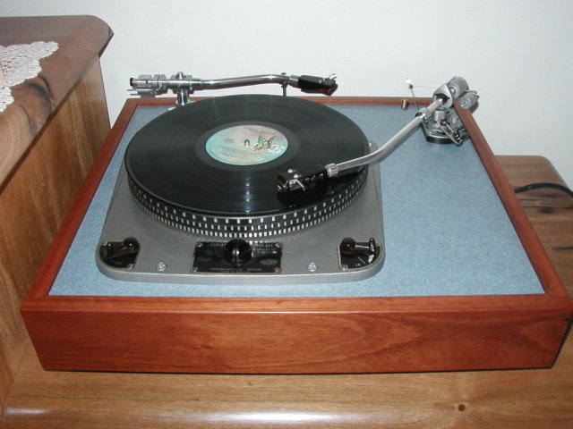 Garrard_301_running.JPG