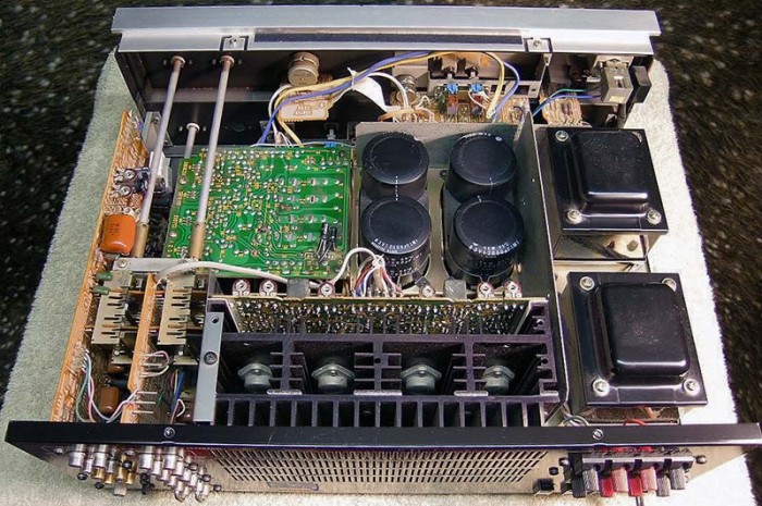 HitachiHA-7700insideback-E.jpg