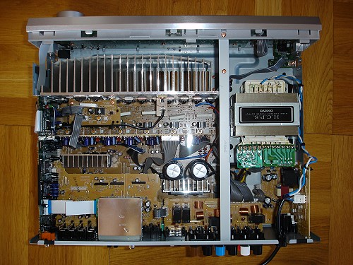 onkyo_tx_sr503e_inside.jpg