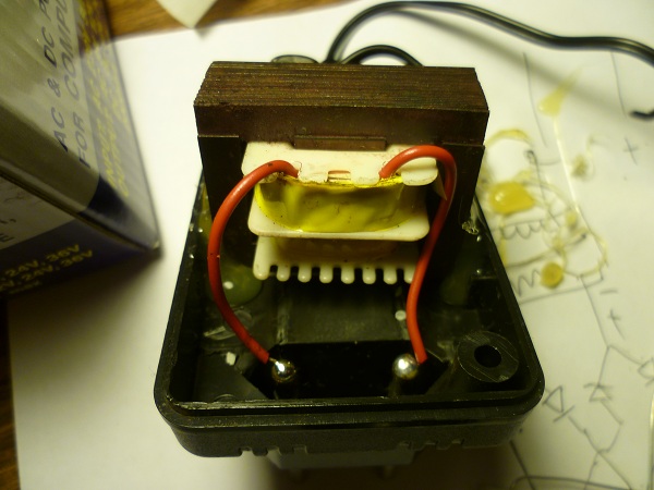 Prikleennyi_transformator2.jpg