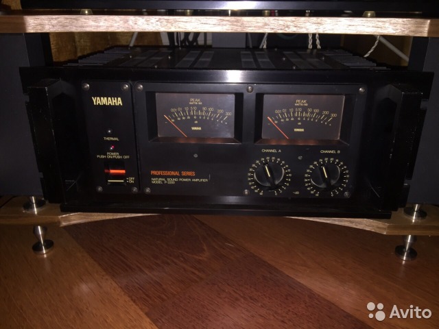 yamaha p2200.jpg