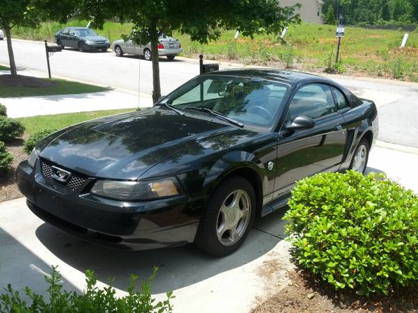 2004 Ford Mustang - $5600.jpg