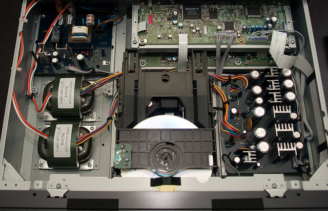 0-sony_xa5400es_inside.jpg